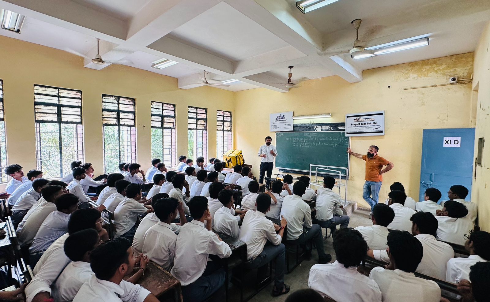 Robotics demo class in school